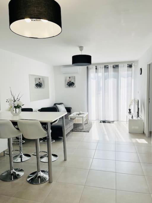 Maison 4 Personnes Avec Jacuzzi Маринян Екстериор снимка